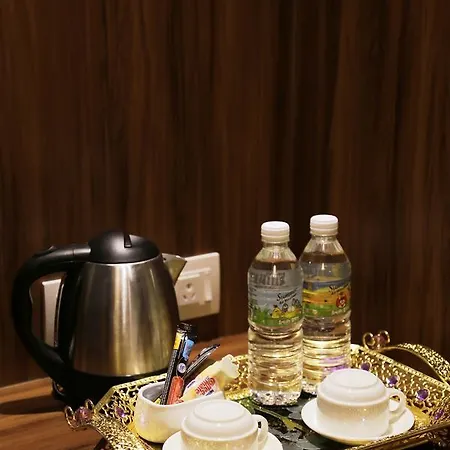 K Garden Hotel Parit Buntar Luaran gambar